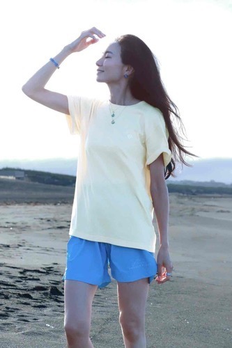 ①