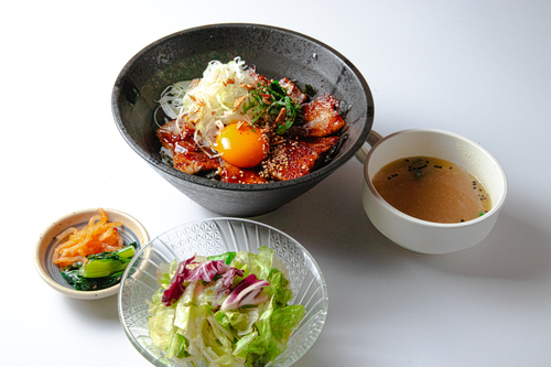 自家製ダレの三元豚丼