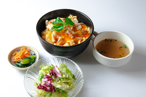 大山鶏と濃厚卵の親子丼