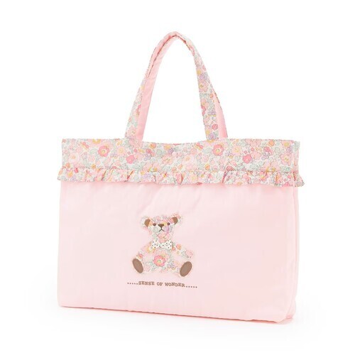 「Betsy」をデザインしたレッスンバッグ