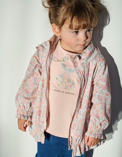 Betsyウィンドブレーカー